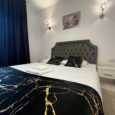 Cochet Boutique Hotel Târgu Jiu Buitenkant foto