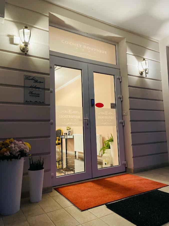 Cochet Boutique Hotel Târgu Jiu Buitenkant foto